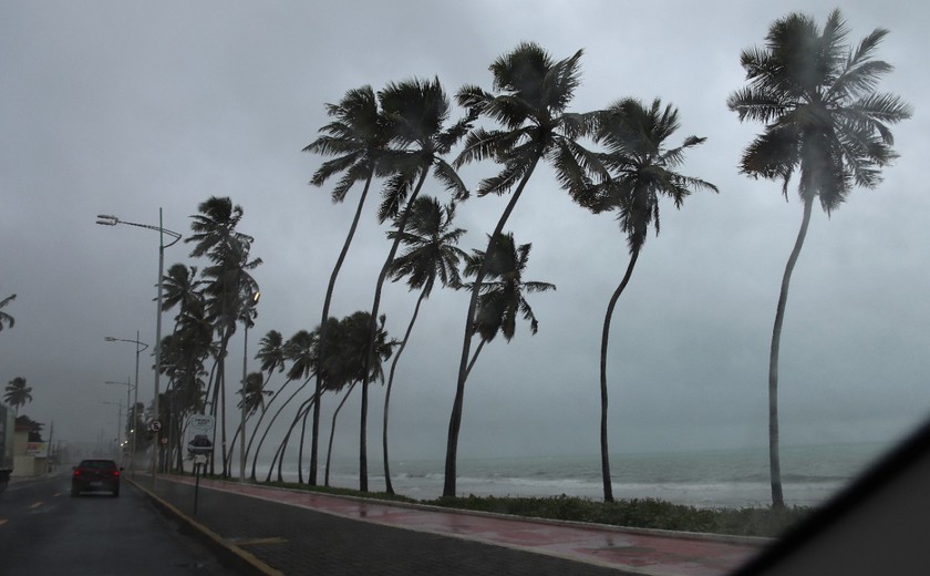 Inmet Emite Alerta De Chuvas Intensas Para Macei E Outros