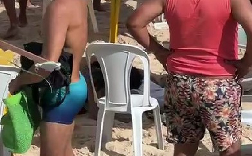 Duas Pessoas S O Baleadas Na Praia Da Barra De S O Miguel Adolescente