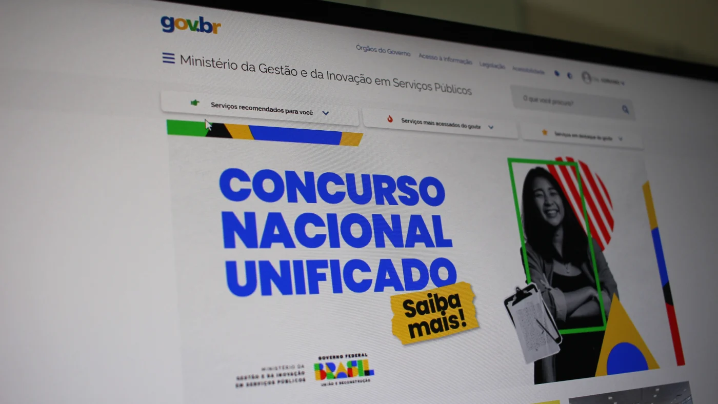 Em H Mais De Mil Se Inscrevem No Concurso Nacional Unificado